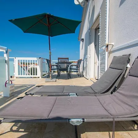 Olea Apartments Vir Exterior photo