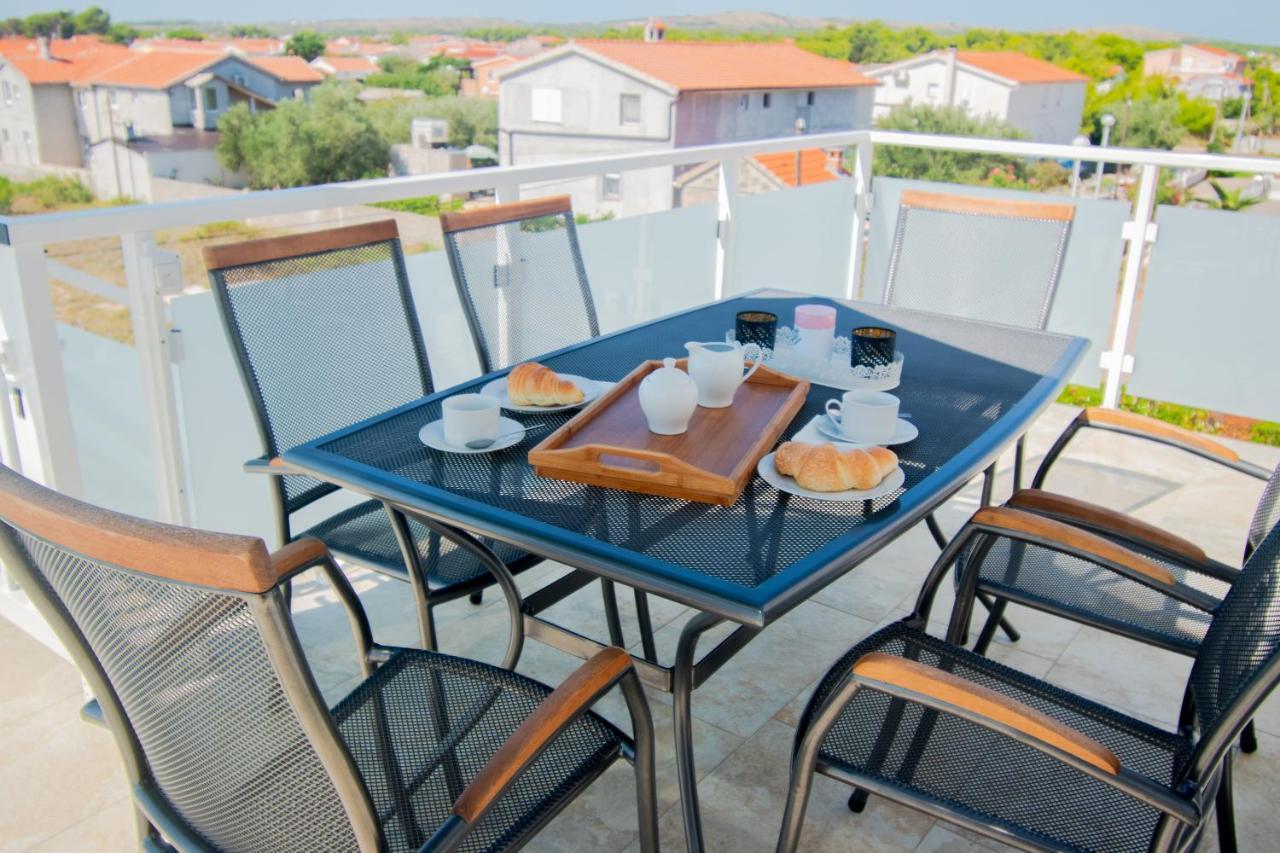 Olea Apartment Vir