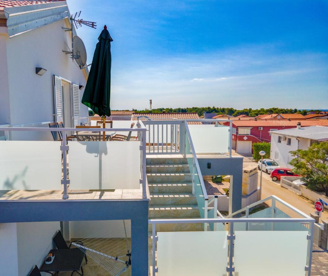 Olea Apartment Vir