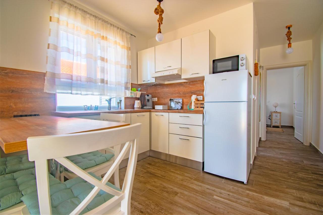 Olea Apartment Vir